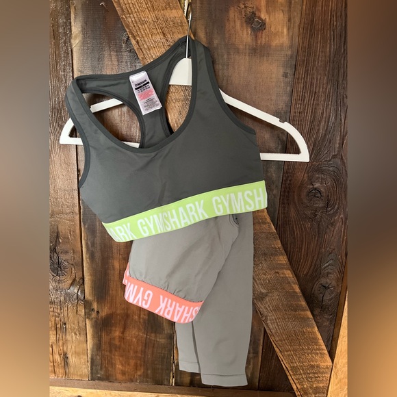 Gymshark Other - NWOT Gymshark fit seemless leggings and sports bra size medium color grey